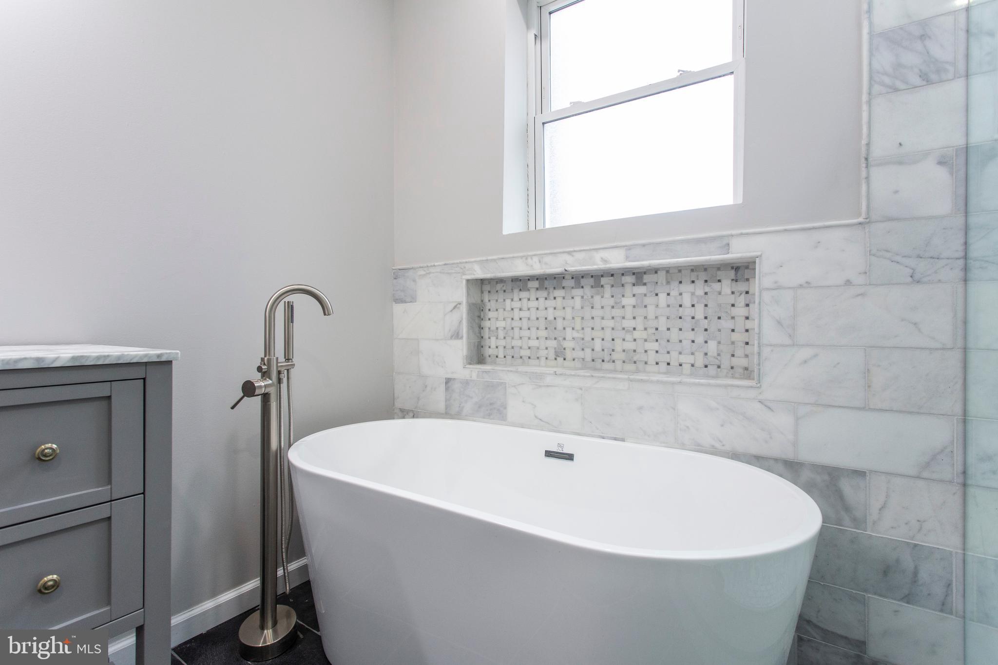 2214 Tasker Street Philadelphia, PA 19145 - Photo 20 of 33 Freestanding Soaking tub