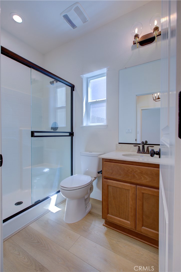 5046 Palisade Avenue Merced, CA 95348 - Photo 13 of 43 Downstairs Bathroom