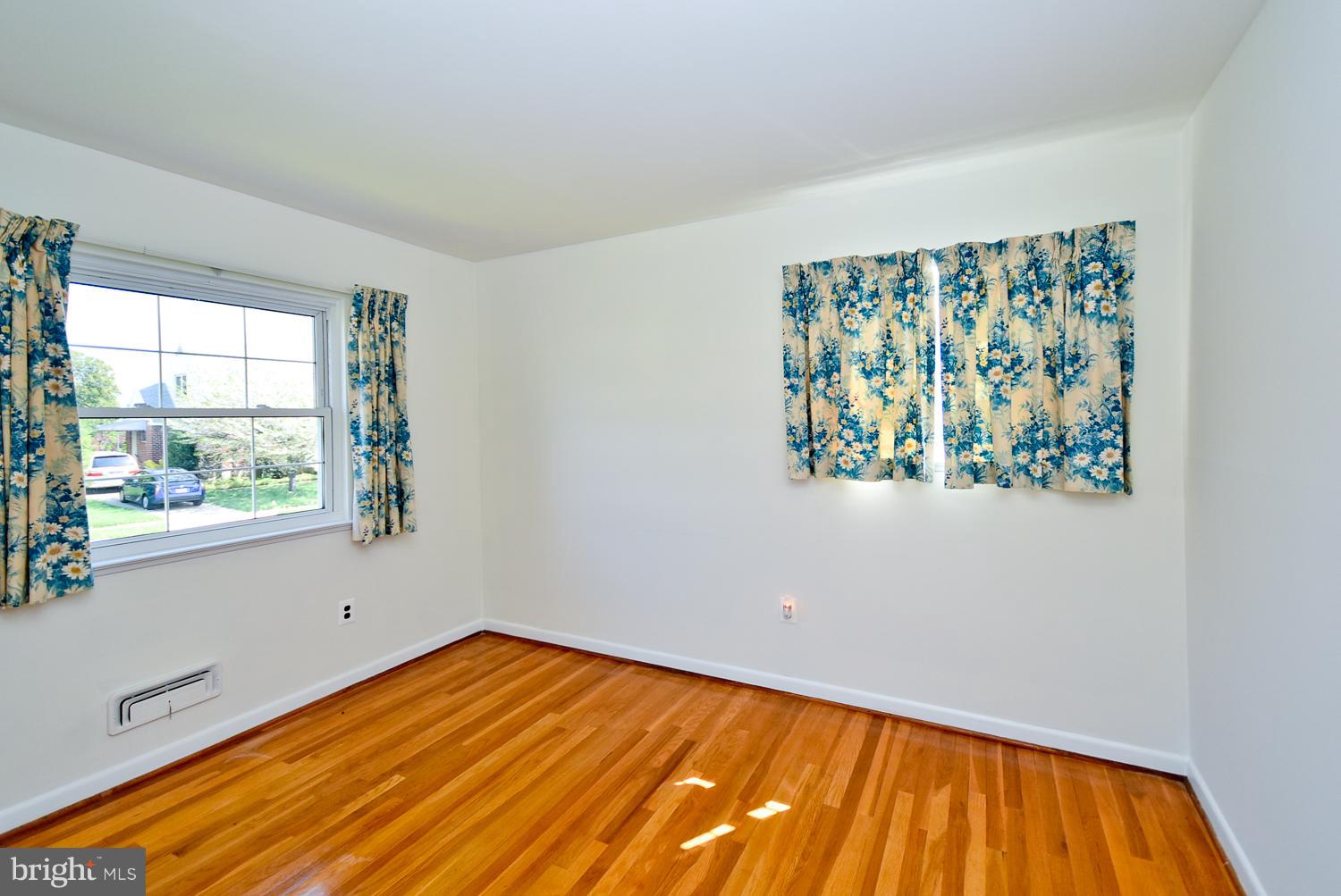 6113 Wheatland Road Baltimore, MD 21228 - Photo 19 of 30 Bedroom Two