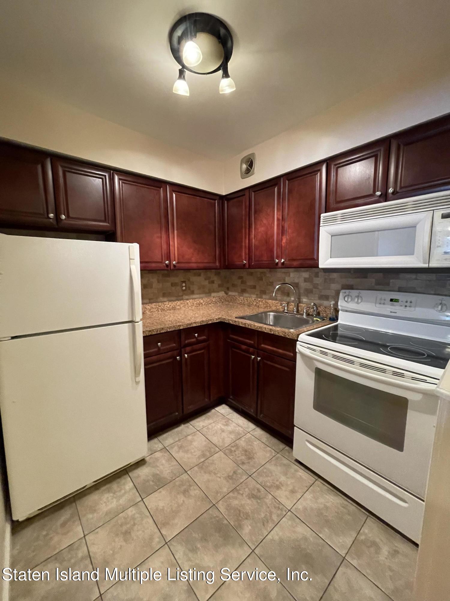 3747 Amboy Road, Unit 3A Staten Island, NY 10308 - Photo 11 of 20 IMG_6438