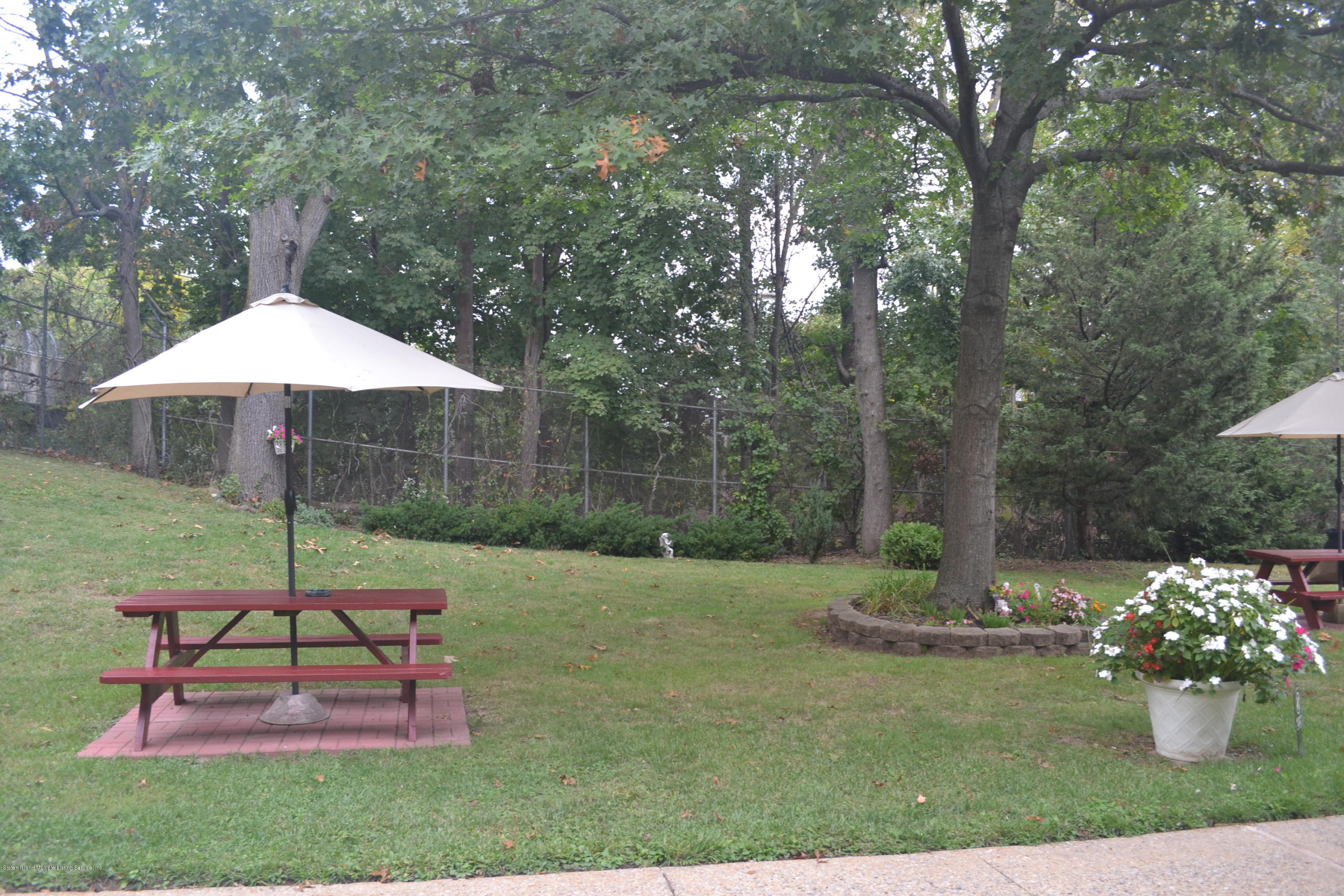 3747 Amboy Road, Unit 3A Staten Island, NY 10308 - Photo 18 of 20 64705306-8E0C-431C-9E8E-E9D037CDAC9F