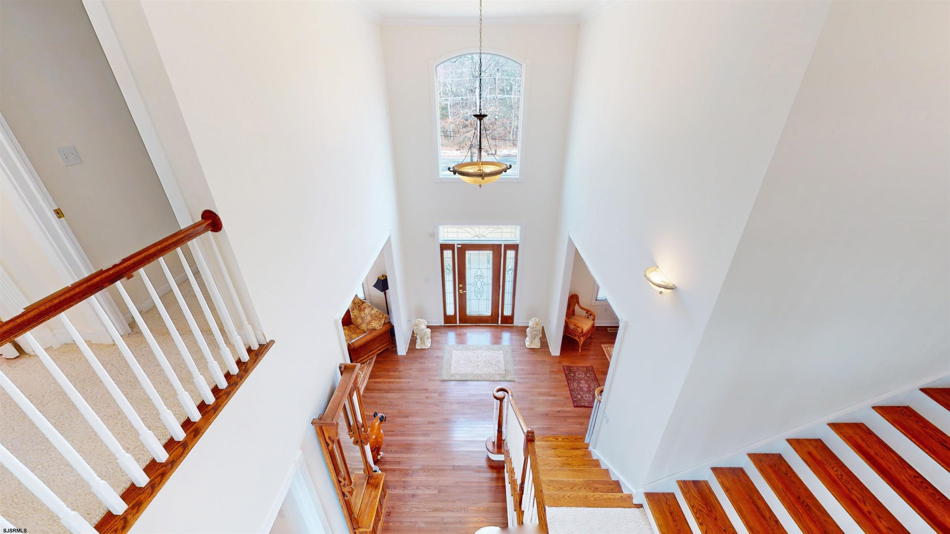 33 North New York Road Smithville, NJ 08205 - Photo 9 of 53 a view of an entryway