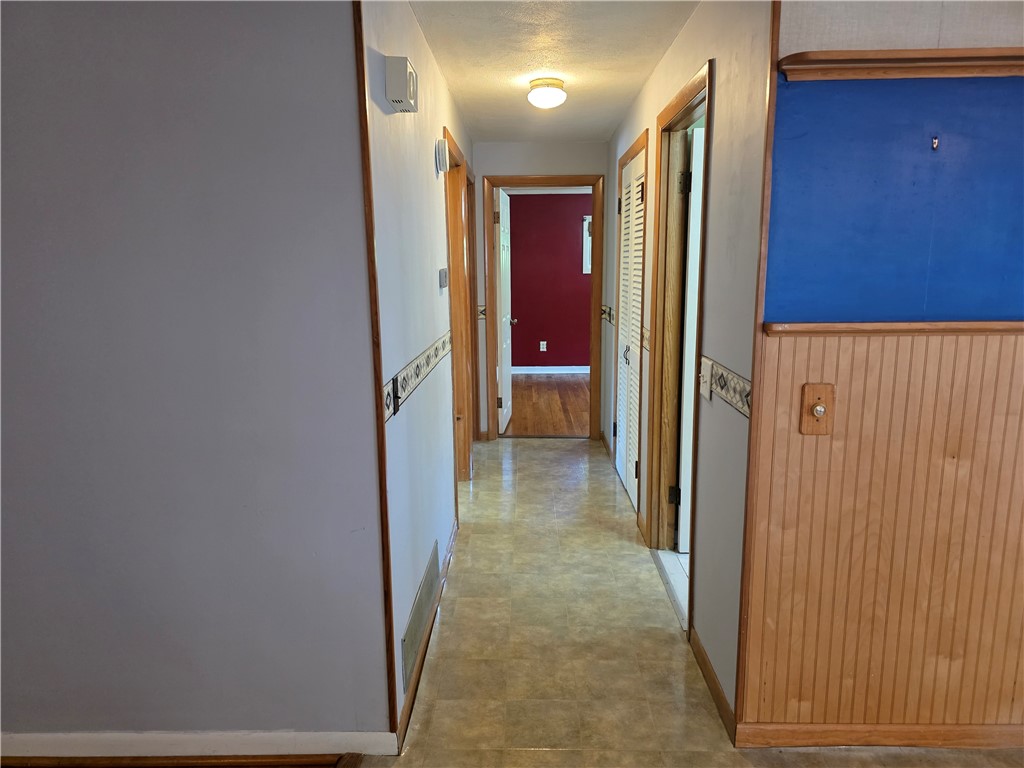 1 Hopkins Court Coventry, RI 02816 - Photo 23 of 38