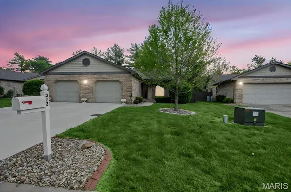 $214,900 | 322 Hickory Bend, Belleville, IL 62223