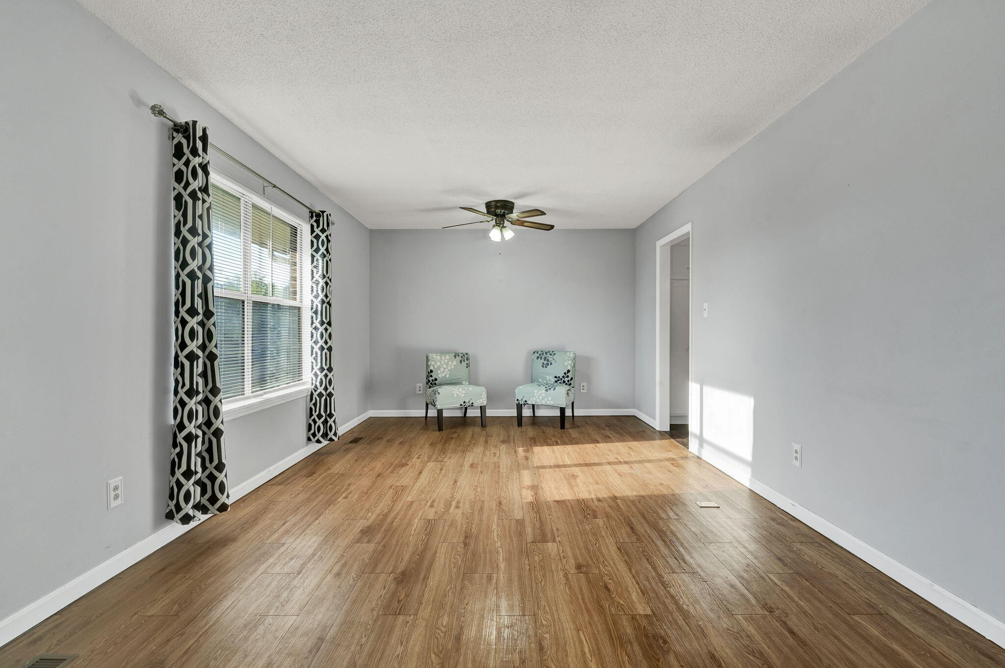 4665 Ridgeview Avenue Northwest Cleveland, TN 37312 - Photo 3 of 32 Gallery Image 3