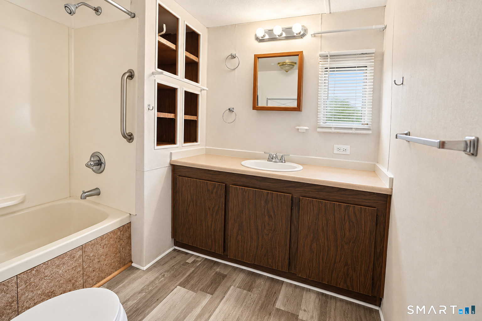 19 Leetes Island Road Branford, CT 06405 - Photo 6 of 10 Gallery Image 6