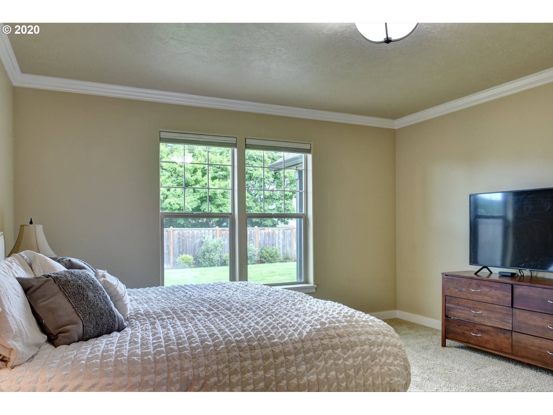 992 Riverstone Lane Springfield, OR 97477 - Photo 17 of 32