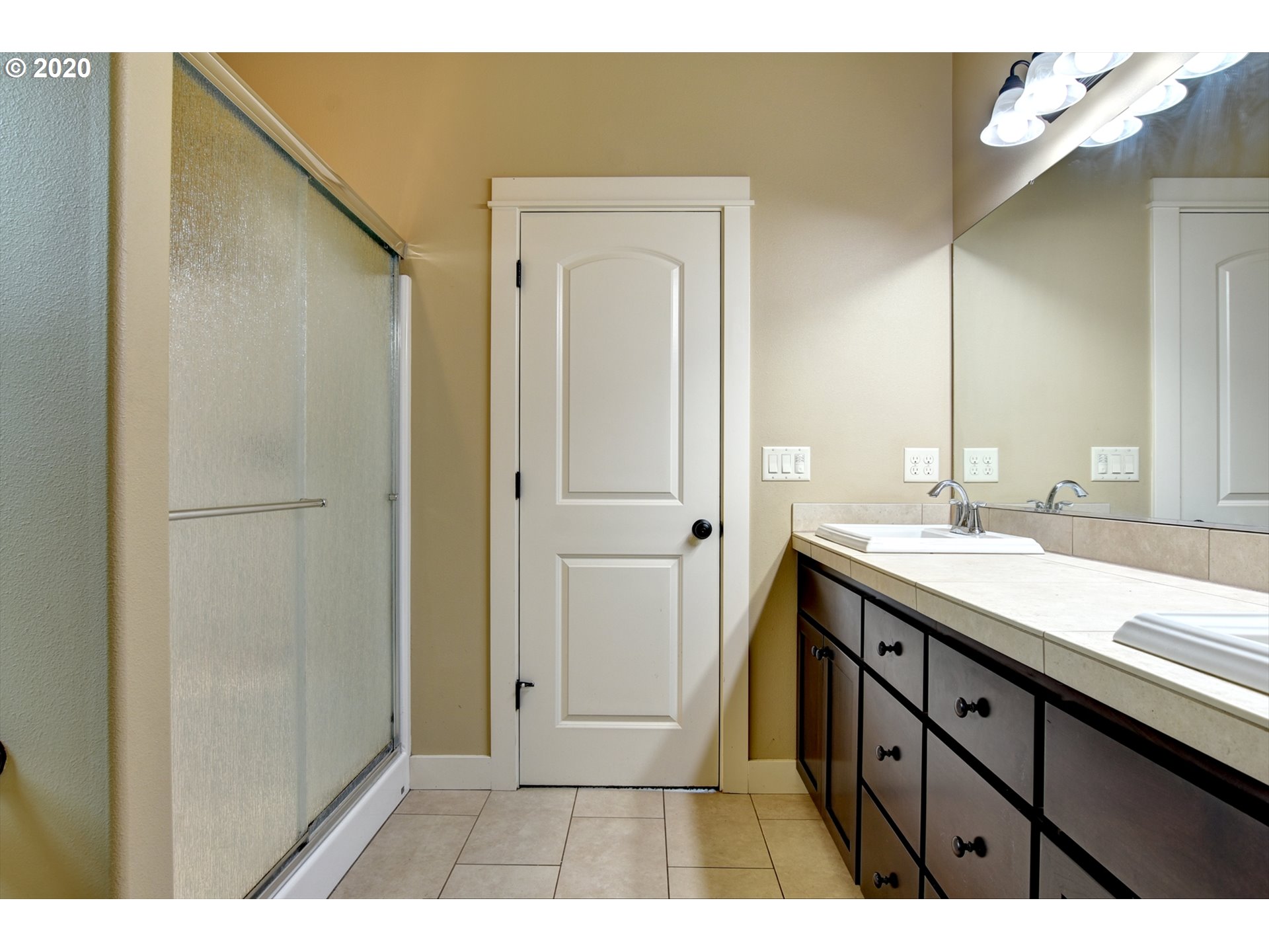 992 Riverstone Lane Springfield, OR 97477 - Photo 18 of 32