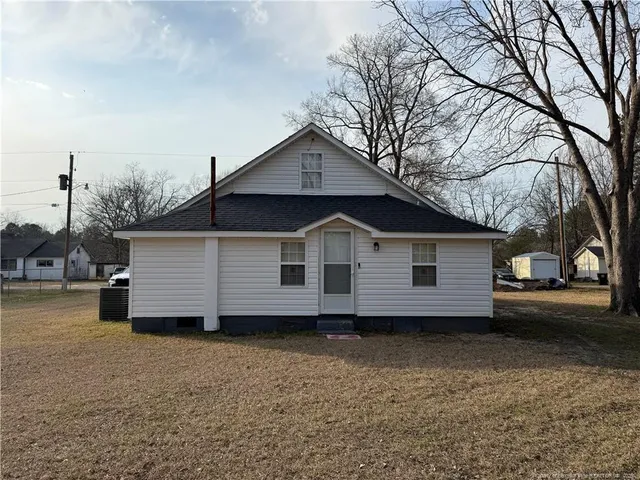 $118,000 | 120 Allen Avenue, Red Springs, NC 28377