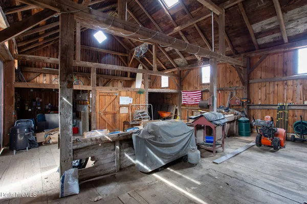 $1,650,000 | 605 Cross Road To Canaan Valley Road, New Marlborough, MA 01259