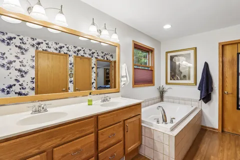 $589,000 | 355 Maple Heights Road, Medina, WI 53559