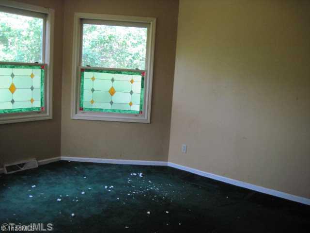 1141 Washburn Road Madison, NC 27025 - Photo 5 of 10 Other. Dining Area