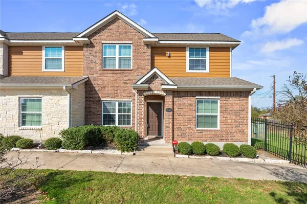 $334,000 | 301 Southwest Parkway, Unit 330, College Station, TX 77840