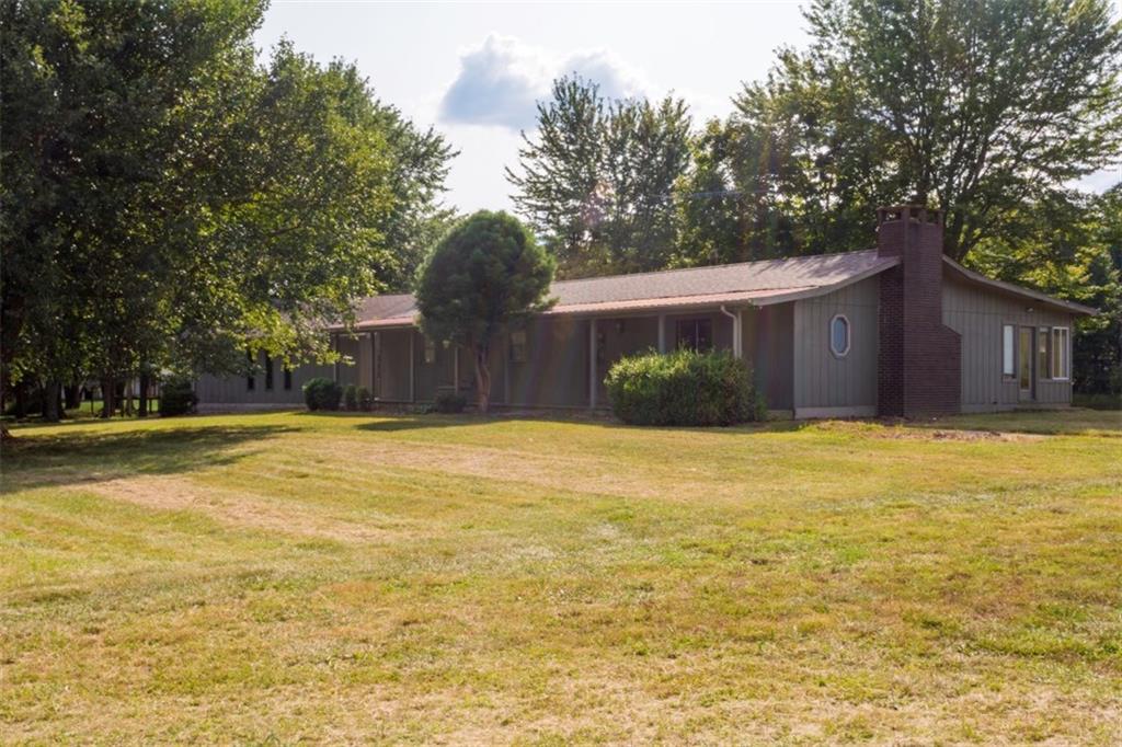 8588 South John Butler Road Columbus, IN 47201 - Photo 14 of 60