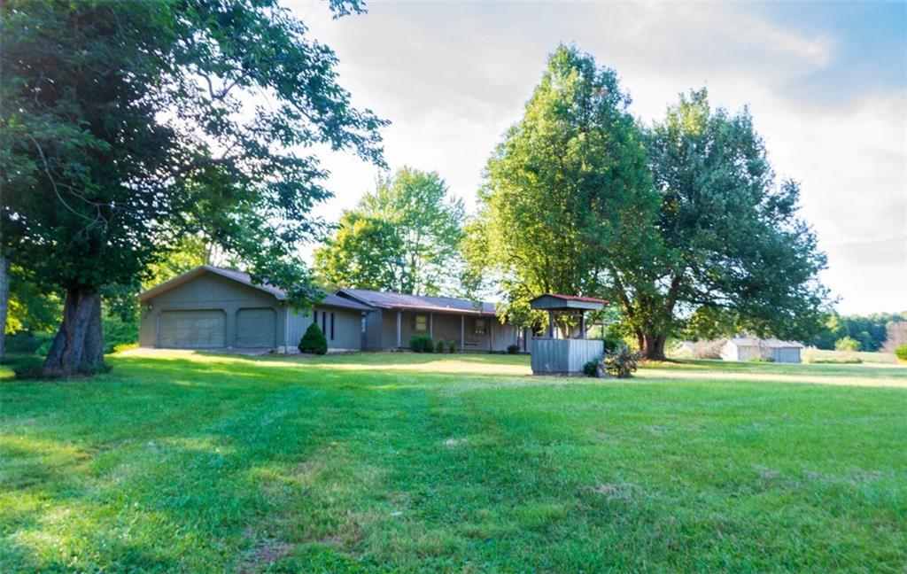 8588 South John Butler Road Columbus, IN 47201 - Photo 16 of 60