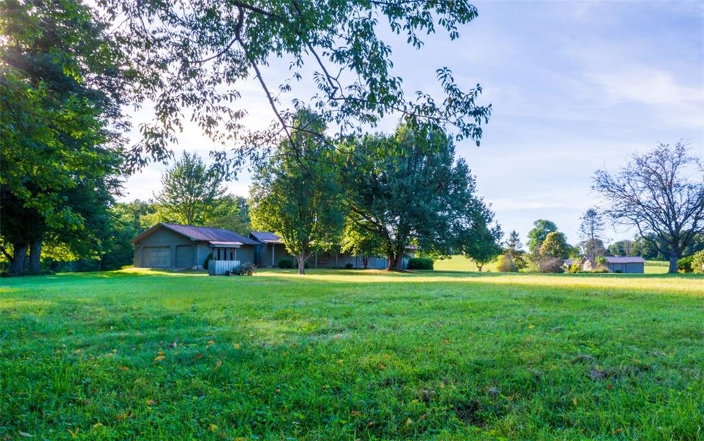 8588 South John Butler Road Columbus, IN 47201 - Photo 7 of 60