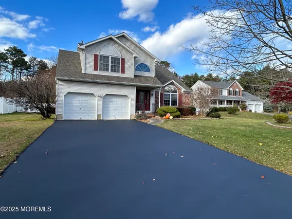 $699,000 | 1990 Country Trace, Toms River, NJ 08753