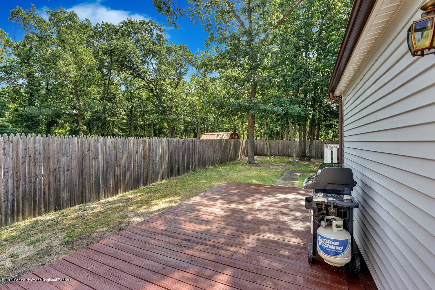 17 Herborn Avenue Brick, NJ 08724 - Photo 16 of 27 17 Herborn Ave Brick NJ 08724-large-022-