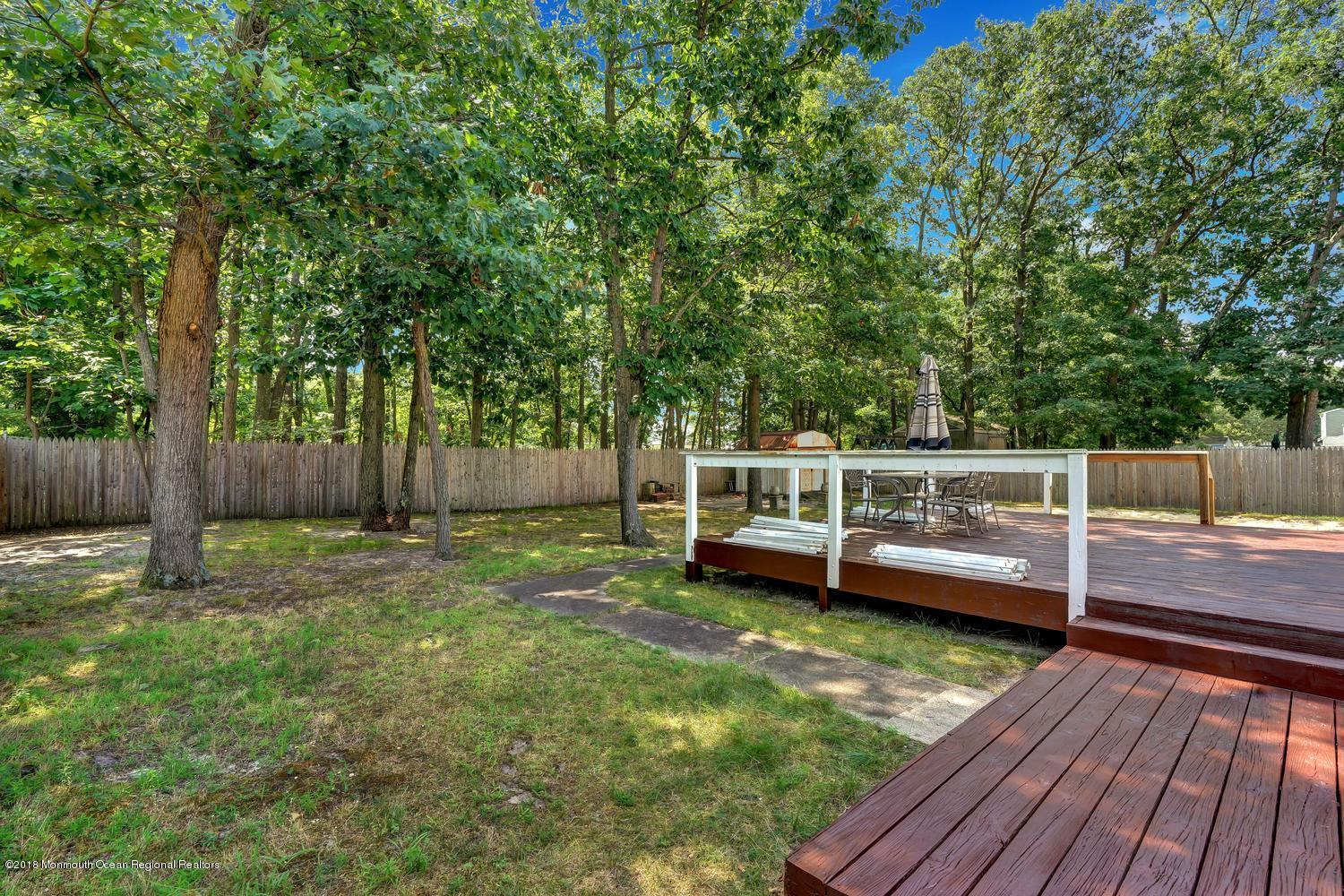 17 Herborn Avenue Brick, NJ 08724 - Photo 17 of 27 17 Herborn Ave Brick NJ 08724-large-023-