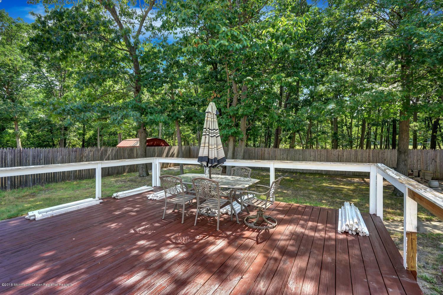 17 Herborn Avenue Brick, NJ 08724 - Photo 21 of 27 17 Herborn Ave Brick NJ 08724-large-027-
