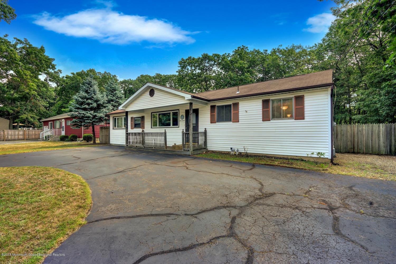 17 Herborn Avenue Brick, NJ 08724 - Photo 26 of 27 17 Herborn Ave Brick NJ 08724-large-006-