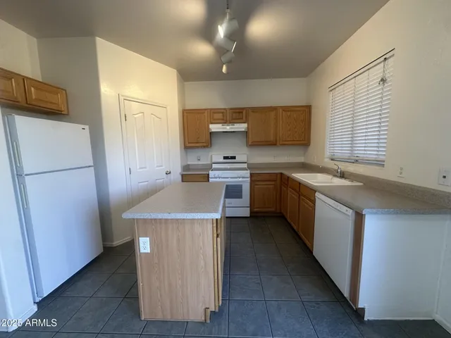 $1,895 | 2842 South 106th Place, Mesa, AZ 85212