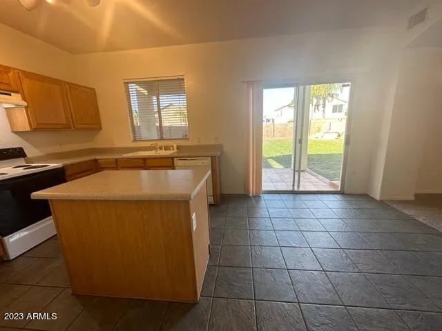 $1,895 | 2842 South 106th Place, Mesa, AZ 85212