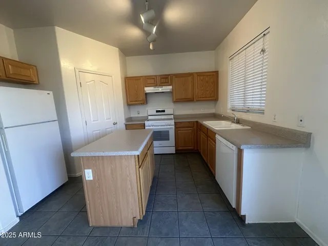 $1,895 | 2842 South 106th Place, Mesa, AZ 85212