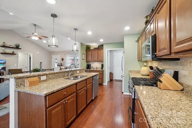 $549,900 | 98 Asher Lane, Etowah, NC 28729