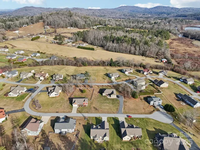 $549,900 | 98 Asher Lane, Etowah, NC 28729