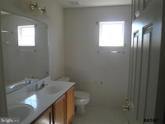286 Maple Drive Hanover, PA 17331 - Photo 16 of 17 Gallery Image 16