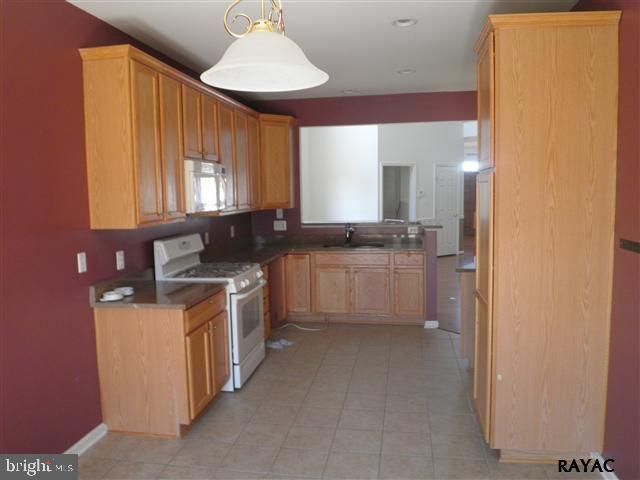 286 Maple Drive Hanover, PA 17331 - Photo 10 of 17 Gallery Image 10