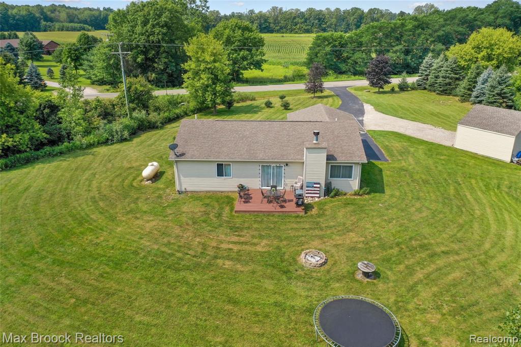 9122 Rattle Run Road Columbus, MI 48063 - Photo 3 of 29