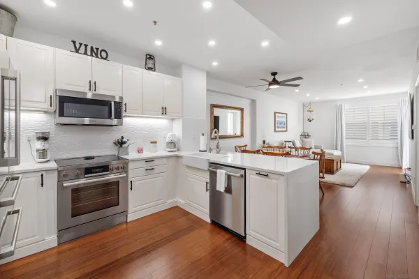 $699,999 | 350 K Street, Unit 614, San Diego, CA 92101