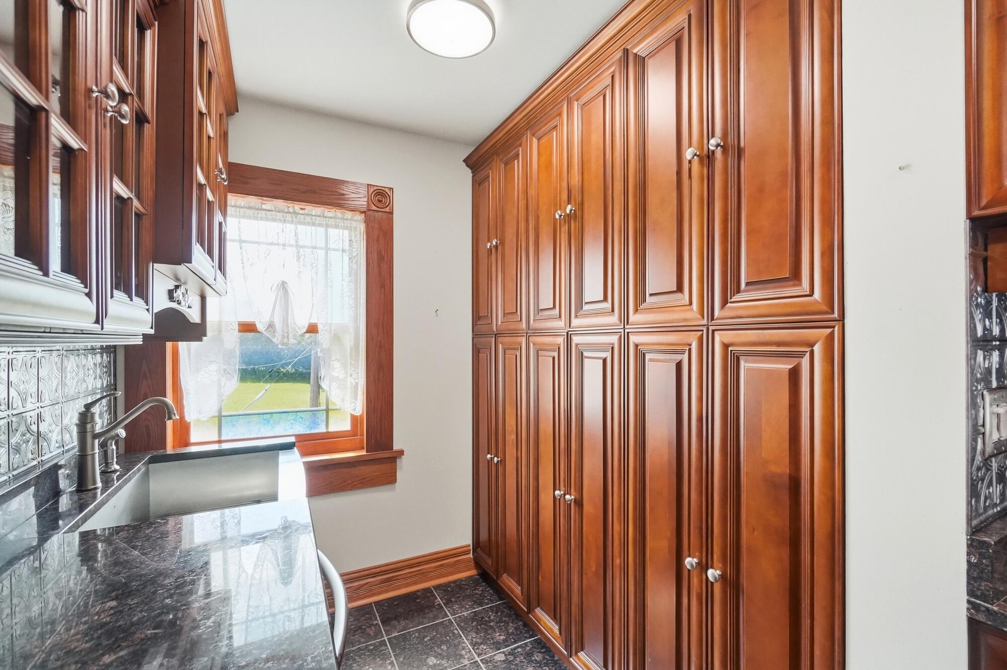 649 East High Street Springfield, OH 45505 - Photo 33 of 79 032
