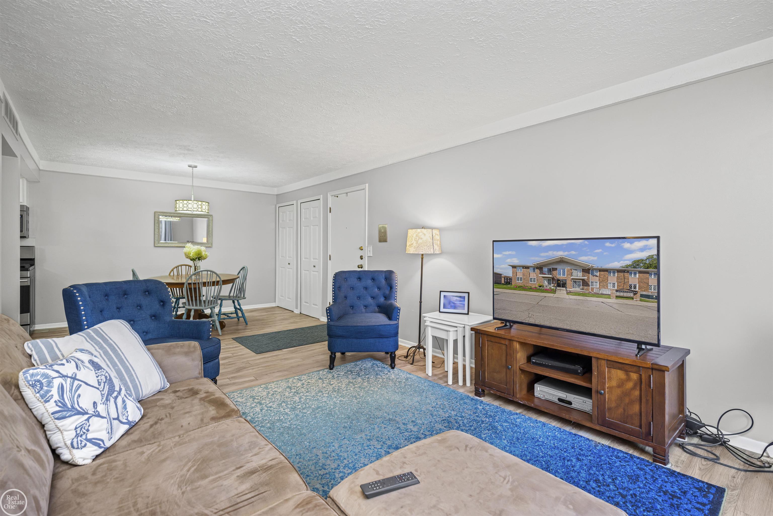 54783 Shelby Road Utica, MI 48316 - Photo 14 of 30 50188359-47d545c3-ad5e-4b1e-9a08-11688b24c8ec.JPG