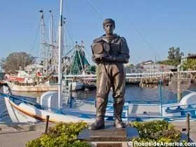 $2,800 | 2571 Cyprus Drive, Unit 1202, Palm Harbor, FL 34684