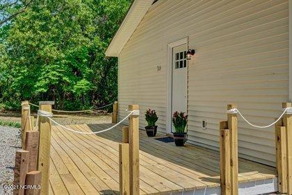 24 Sanders Road Wilmington, NC 28412 - Photo 27 of 28 Nautical flair on the side deck.