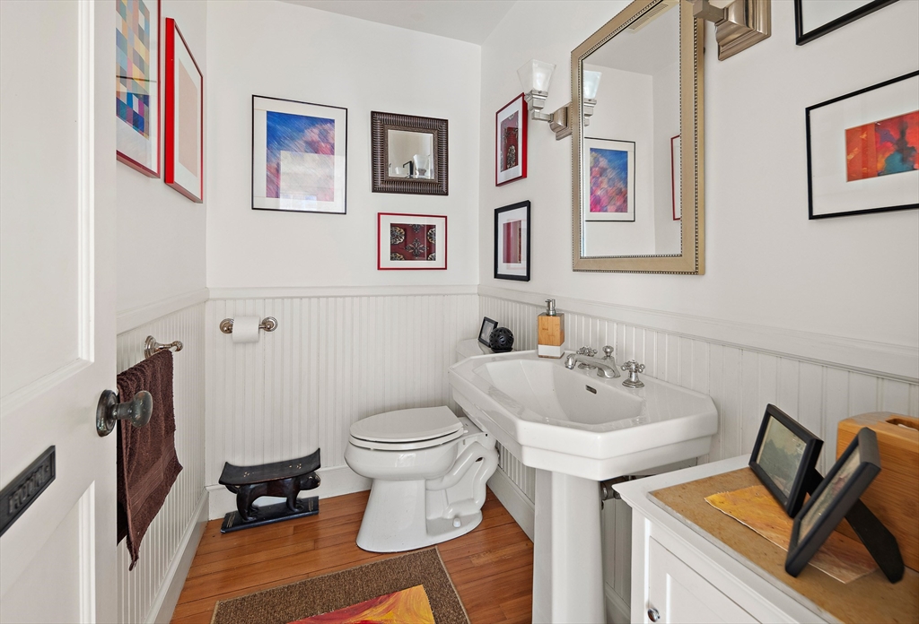 33 Lombard Road Arlington, MA 02476 - Photo 4 of 27 Gallery Image 4
