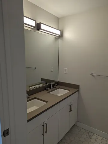 $3,800 | 1650 Commonwealth Avenue, Unit 304, Boston, MA 02135