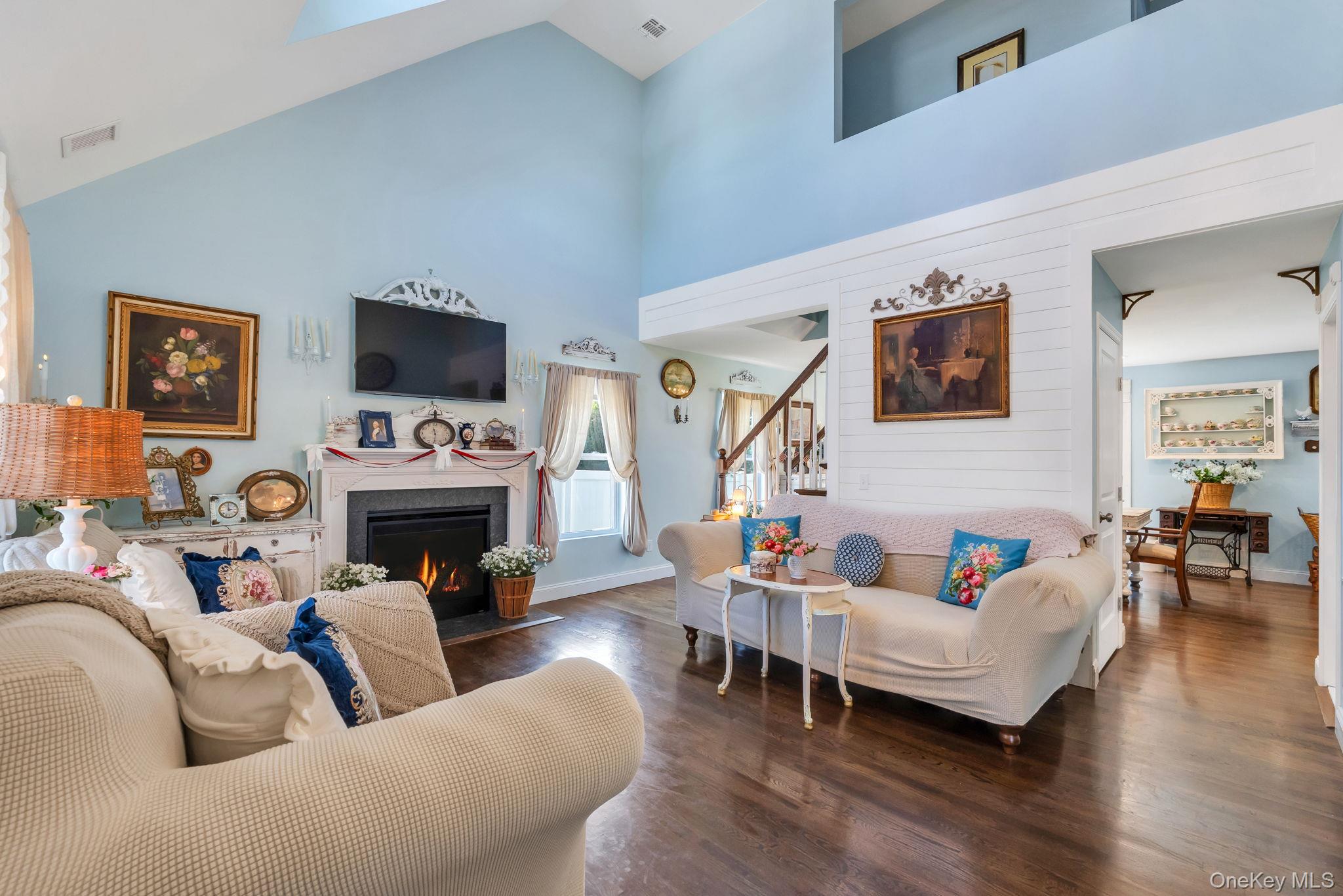 17 Walnut Road Kings Park, NY 11754 - Photo 5 of 34