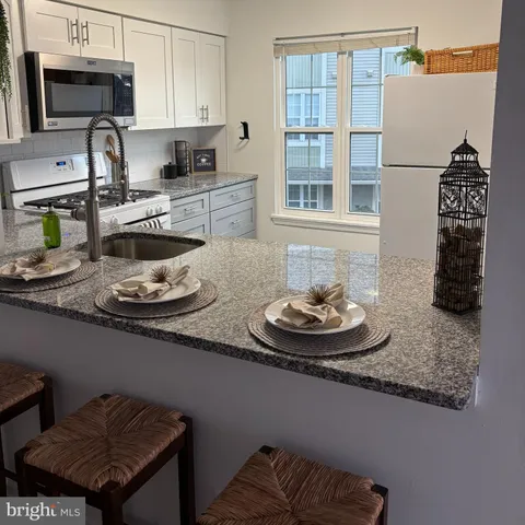 $2,500 | 4204 B Fenwick Lane, Mount Laurel, NJ 08054