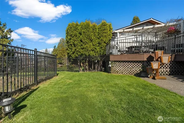 $1,275,000 | 1607 Nisqually Street, Steilacoom, WA 98388