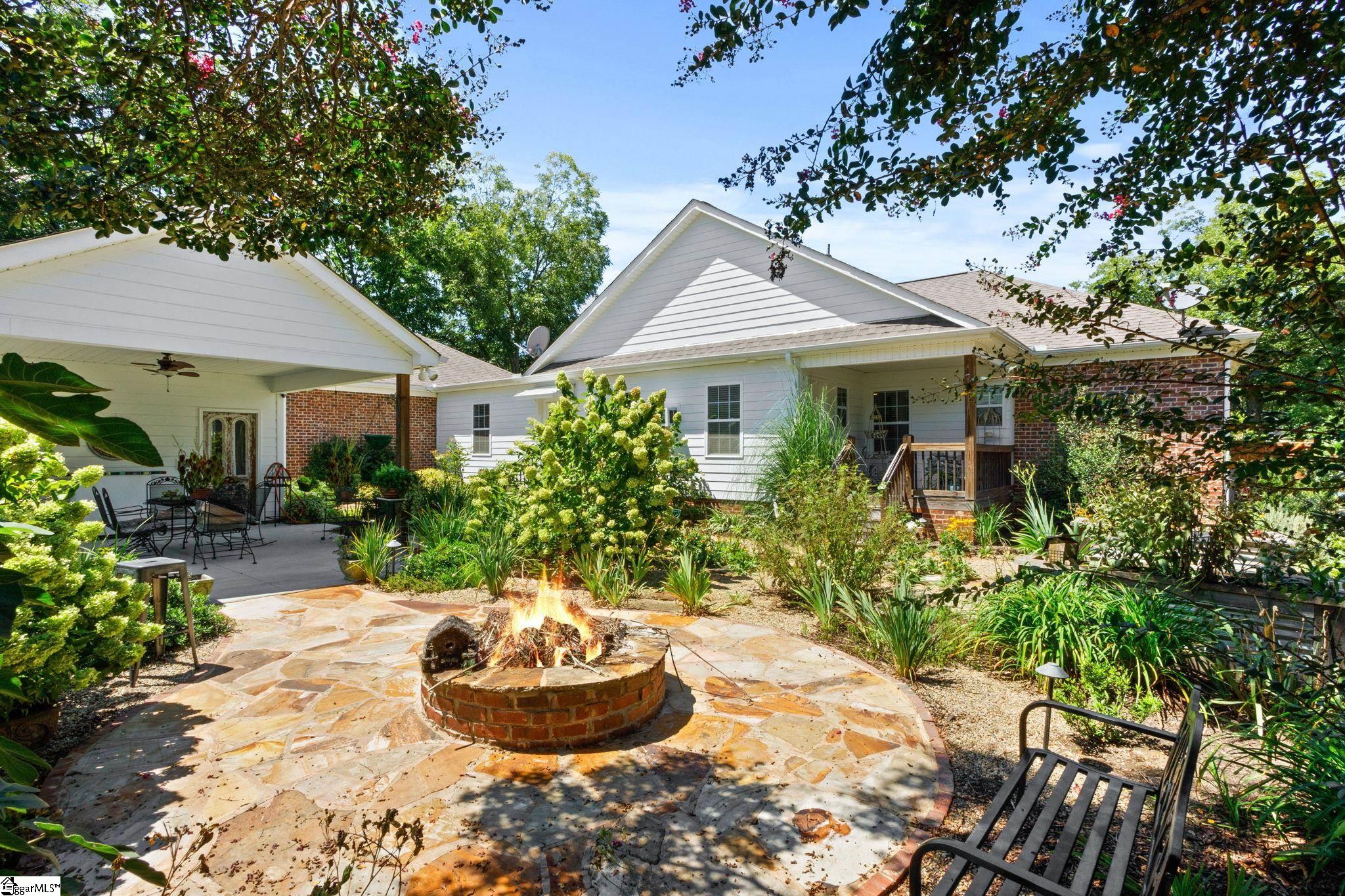 259 Inn Circle Fountain Inn, SC 29644 - Photo 37 of 47