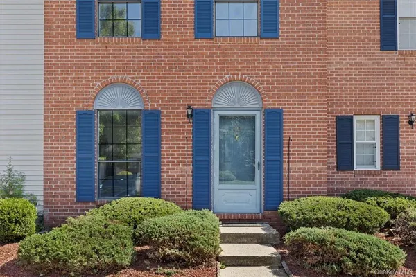 $349,000 | 19 Moore Lane, Unit 11B, Washingtonville, NY 10992