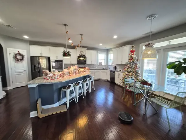 $820,000 | 4071 Woodward Walk Lane, Suwanee, GA 30024