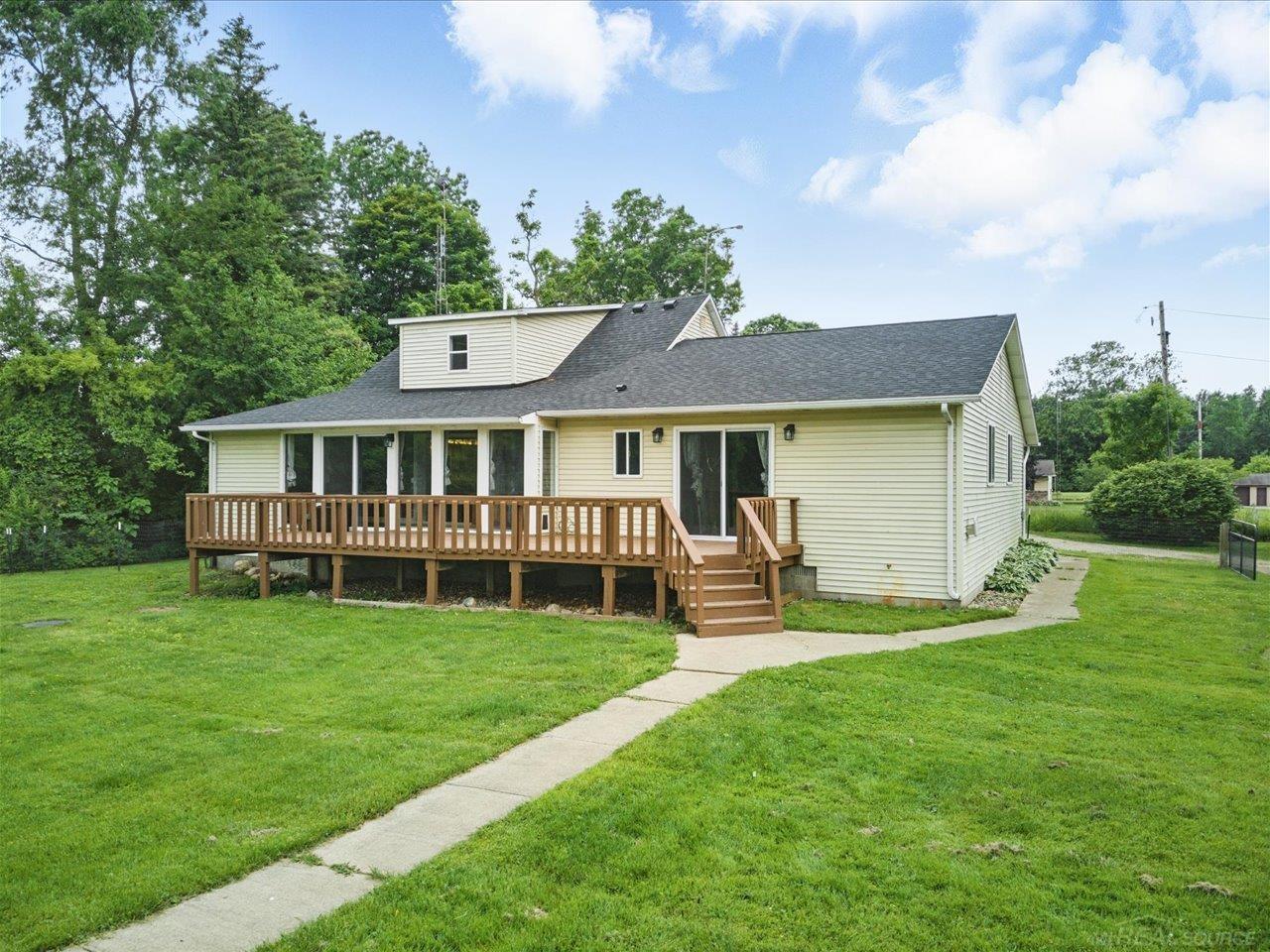 13485 South Block Road Birch Run, MI 48415 - Photo 35 of 61 50205356-b448bec0-b0d4-42d2-a8f2-5761b97b7f01.JPG
