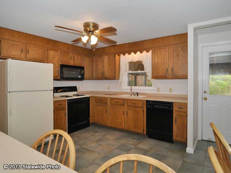 63 Stony Fort Road Exeter, RI 02874 - Photo 4 of 25 Kitchen.
