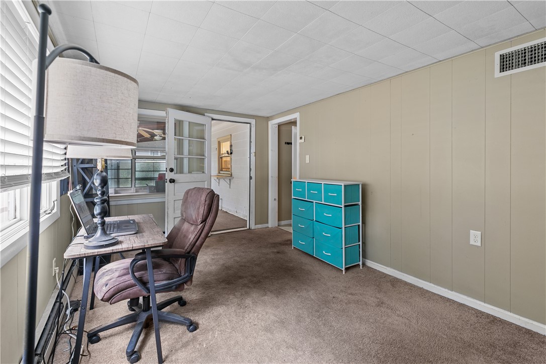 44 Larchmont Road Warwick, RI 02886 - Photo 21 of 49 Bonus room