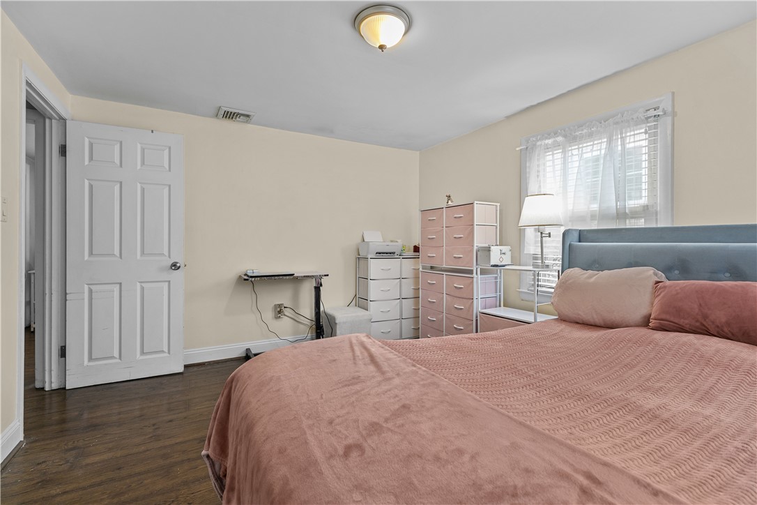 44 Larchmont Road Warwick, RI 02886 - Photo 34 of 49